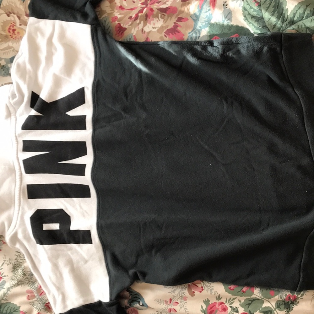 Victoria Secret/Pink logo sweatshirt🦋